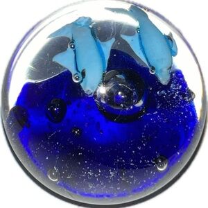 🍄Vintage Art Glass Round Aquarium Paperweight Bubbles 2 Blue Dolphins Accent